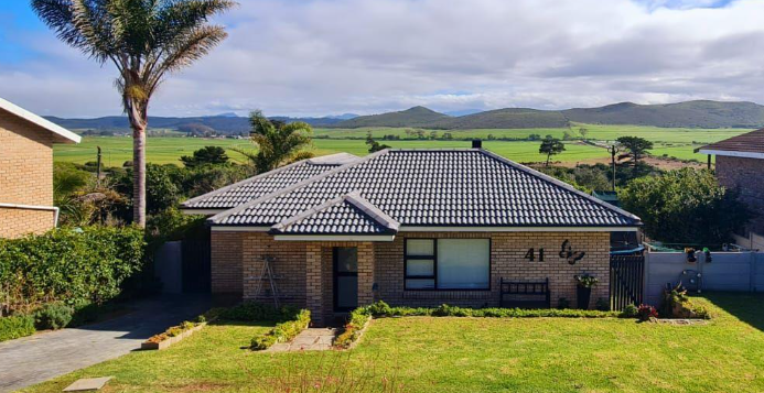 2 Bedroom Property for Sale in Fraaiuitsig Western Cape